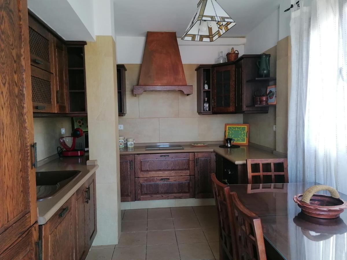 Casa Amagante, En Hoyo De *