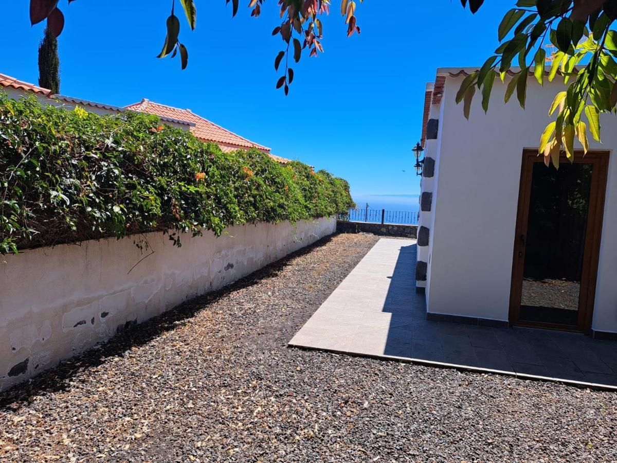Casa Amagante, En Hoyo De *