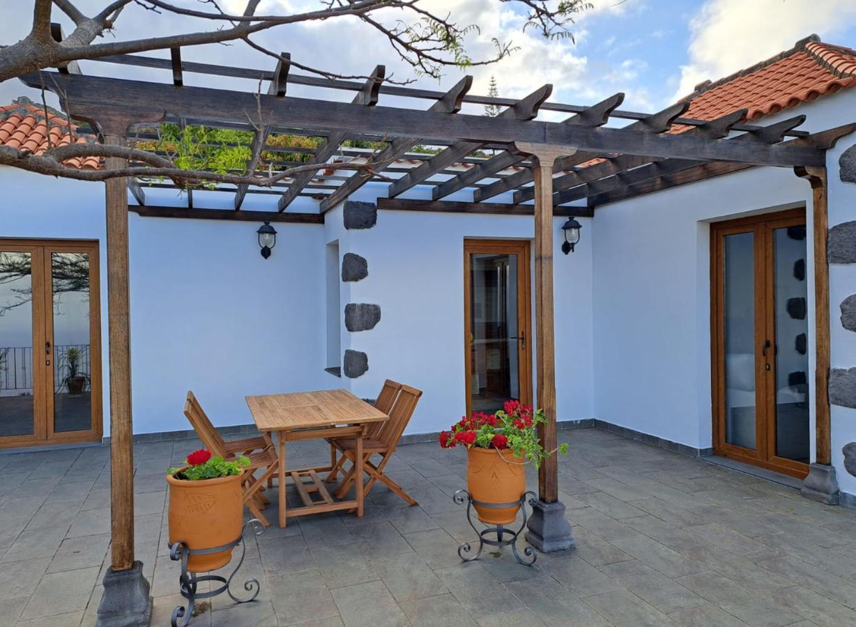 Casa Amagante, En Hoyo De * Mazo